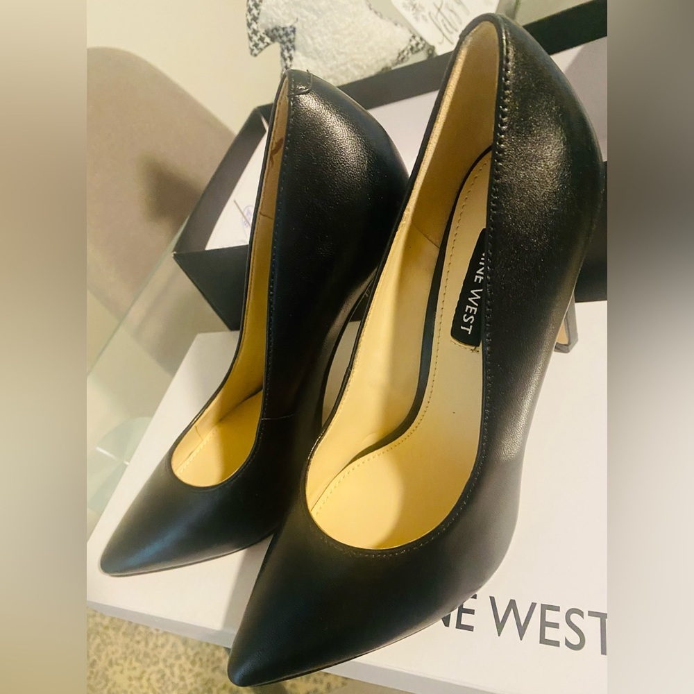 Nine West black shoes (never used)